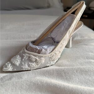 BETSEY JOHNSON Nikki Ivory Heel